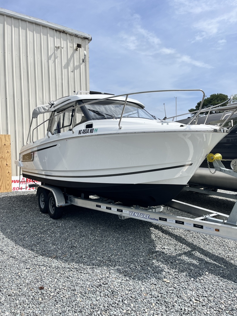GERONIMO 27ft Jeanneau Yacht For Sale