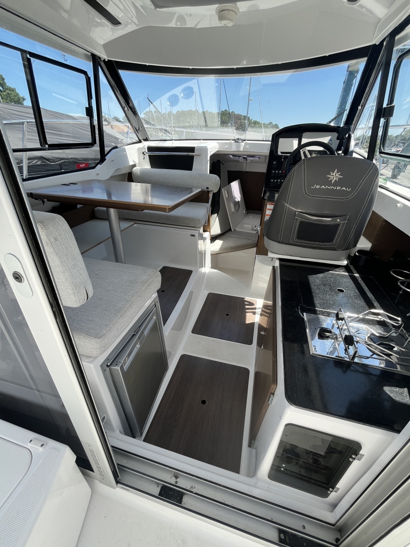 GERONIMO 27ft Jeanneau Yacht For Sale