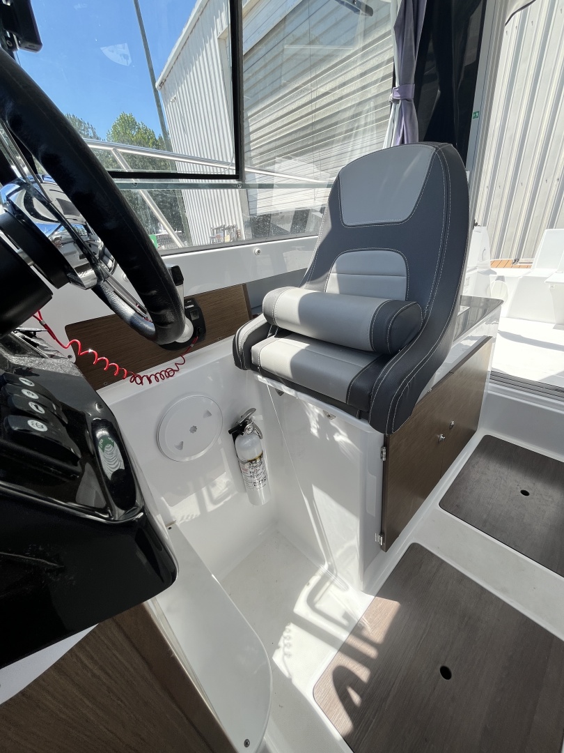2022 Jeanneau NC 795 Series 2