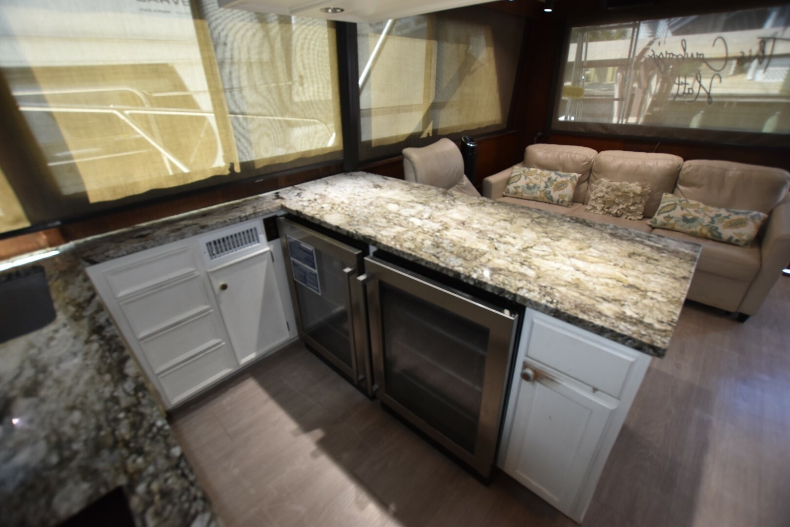1983 Hatteras High Performance Convertible