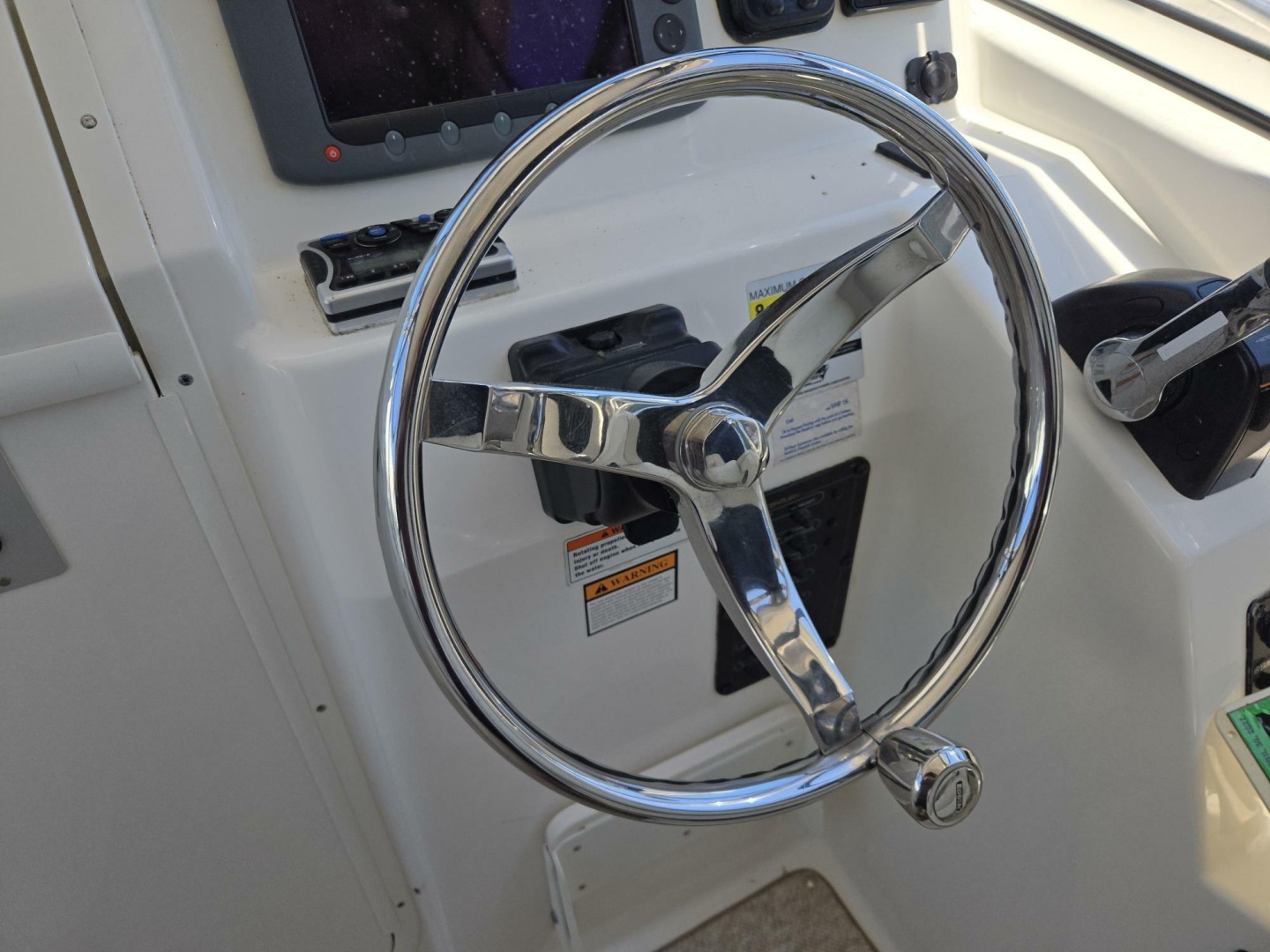 2009 Century 2400 Walkaround