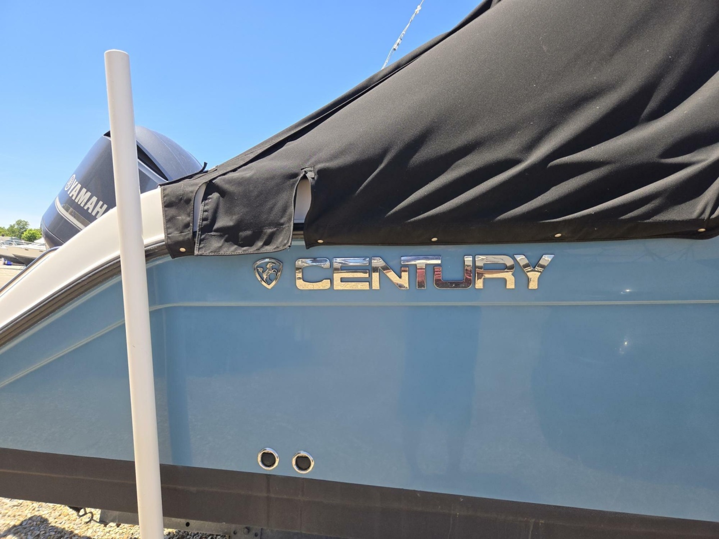 2009 Century 2400 Walkaround