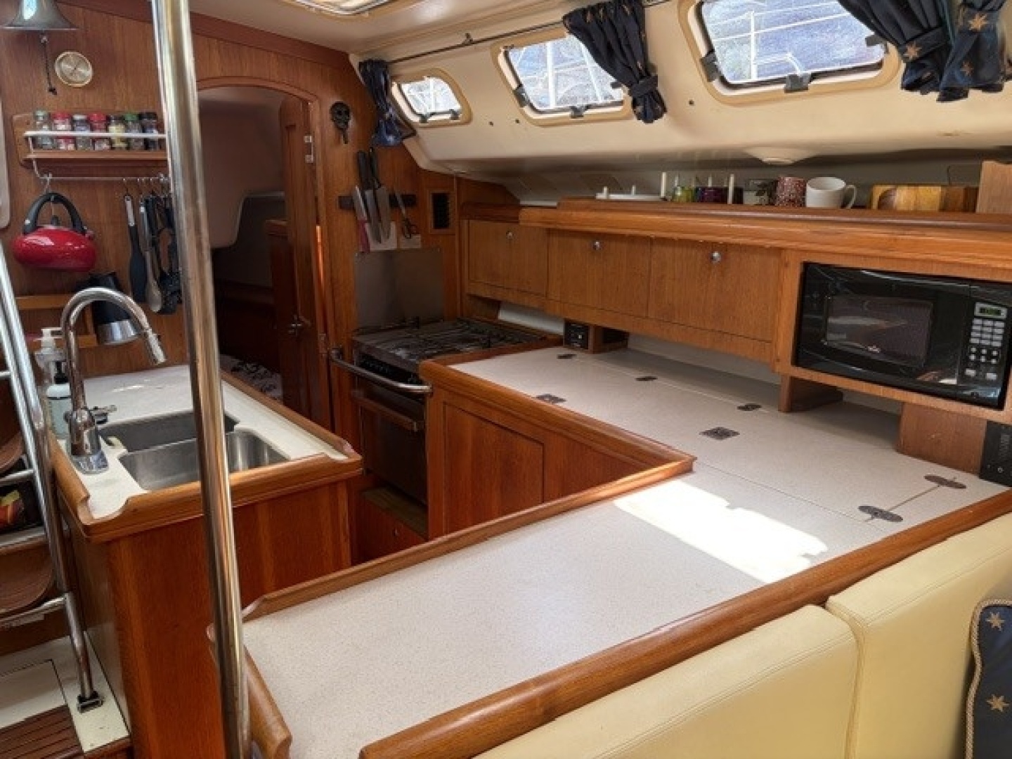 2002 Hunter 466