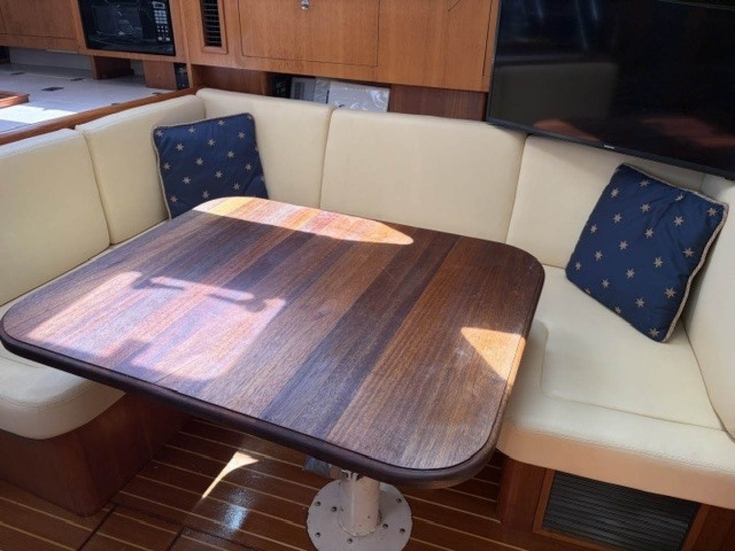 2002 Hunter 466