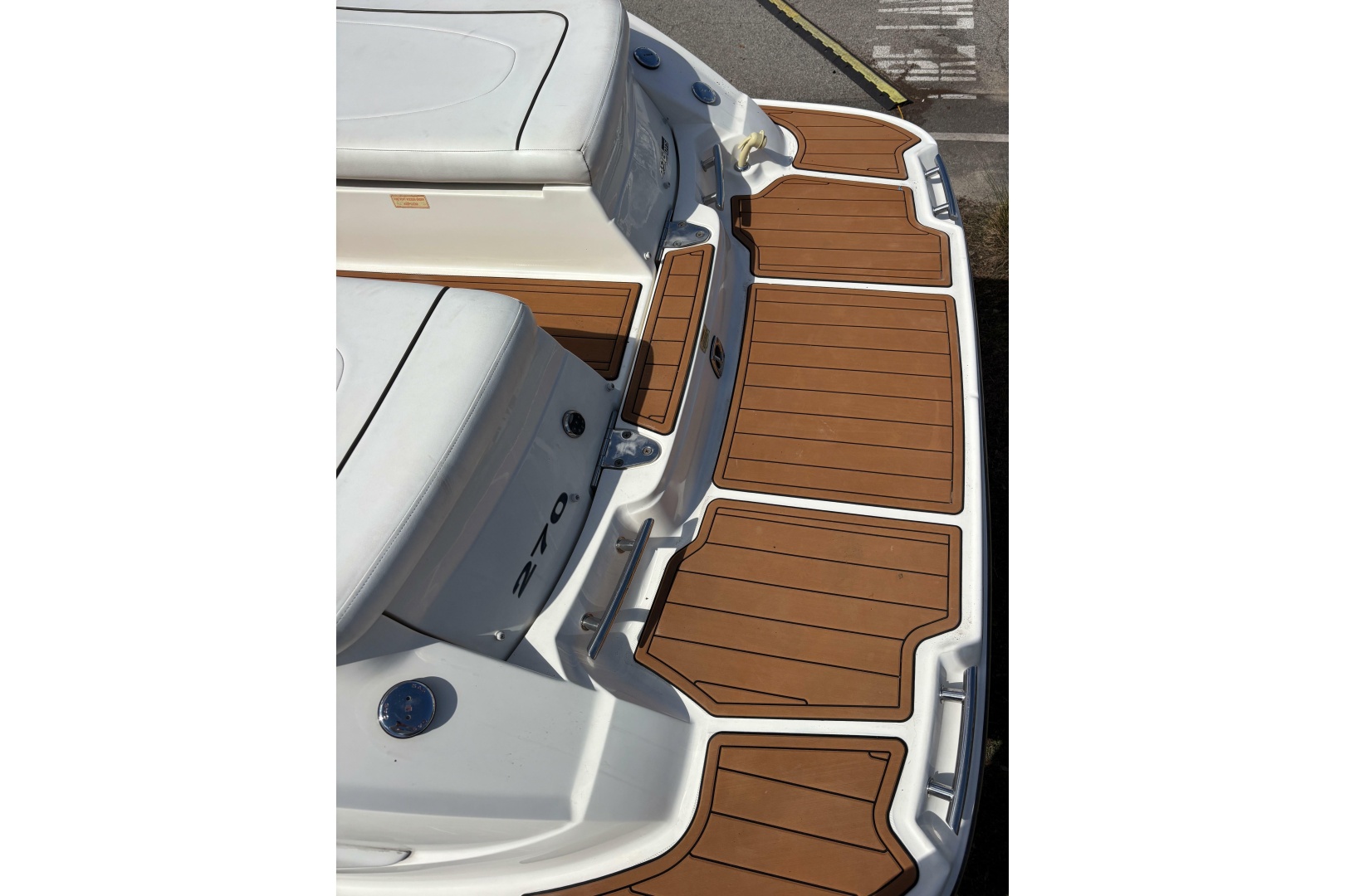 JUST ADD WATER 27ft Sea Ray Yacht For Sale