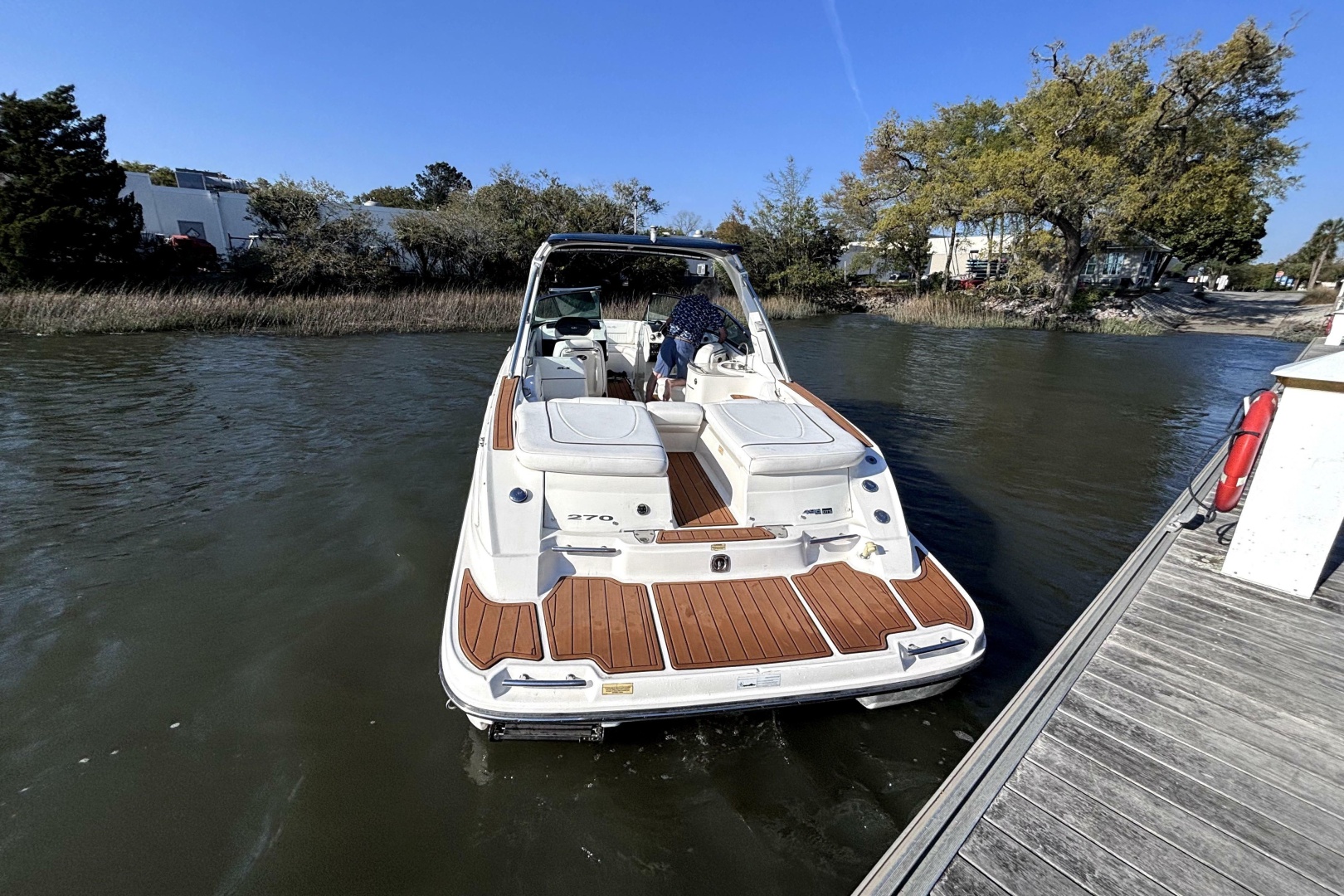 JUST ADD WATER 27ft Sea Ray Yacht For Sale