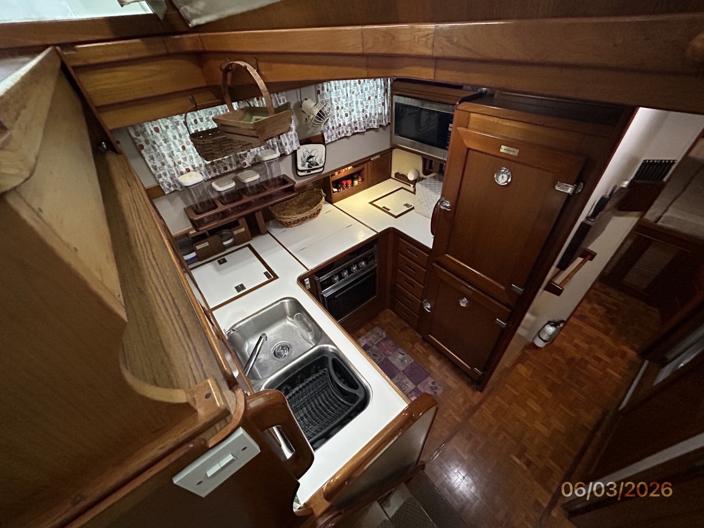 46' Grand Banks galley1