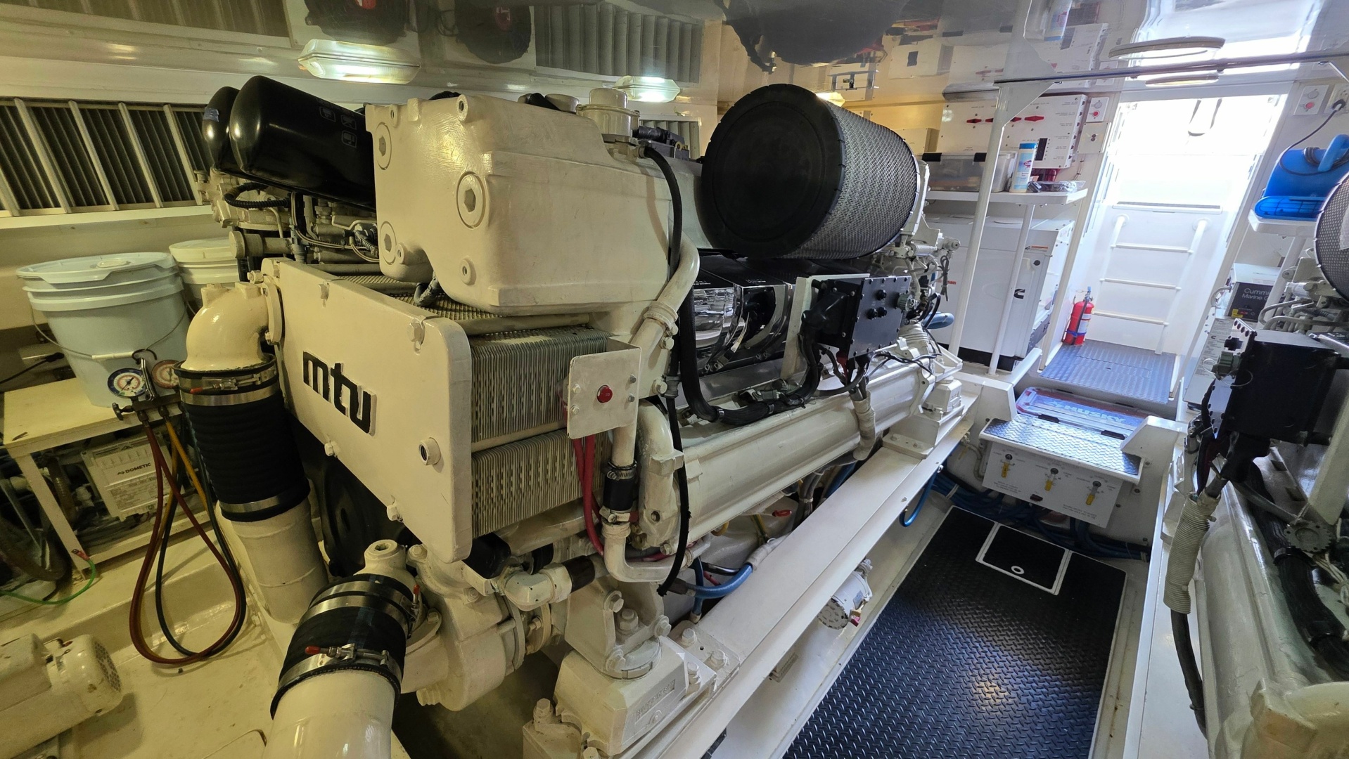 Safari 64ft Viking Yacht For Sale