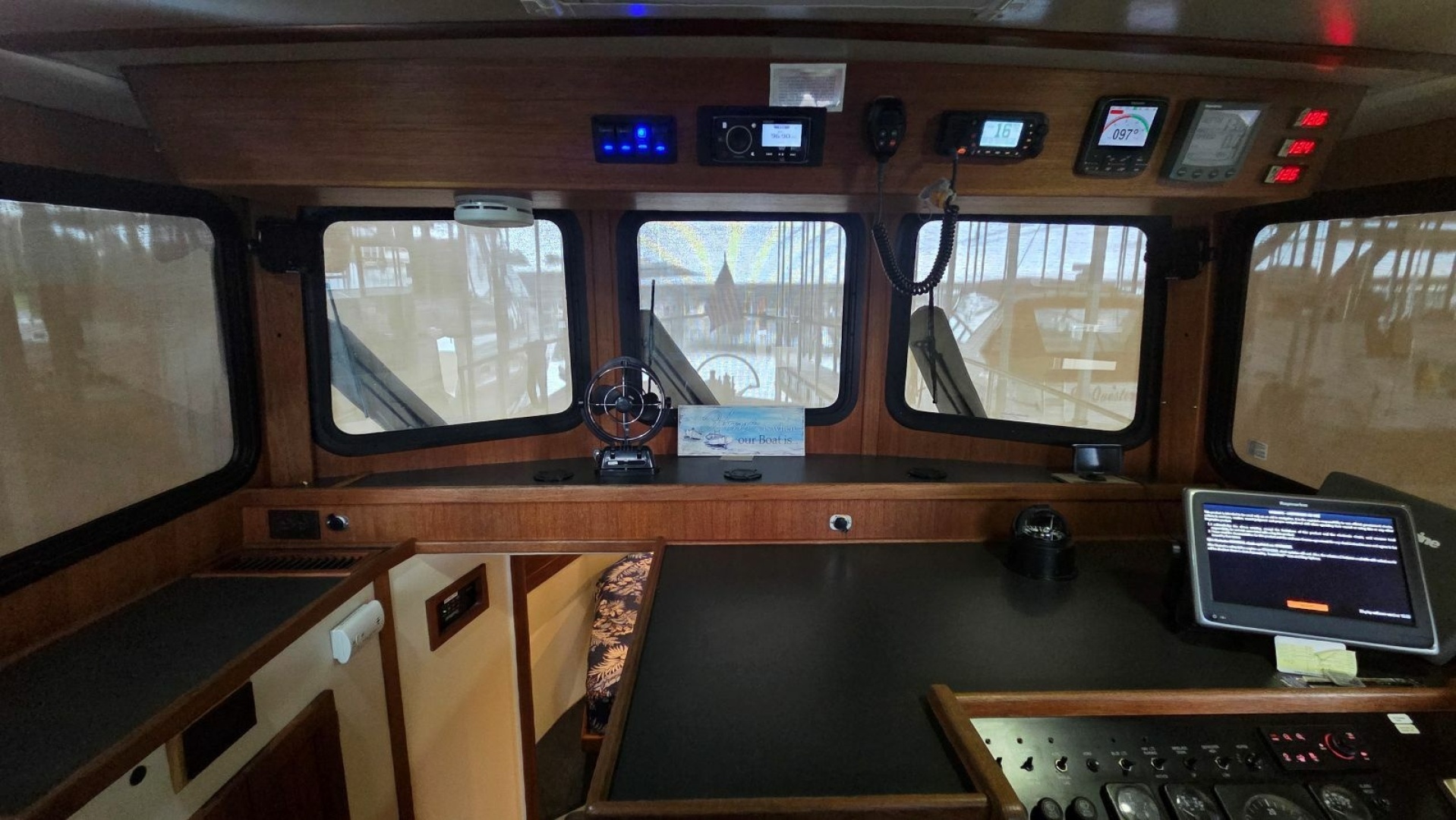 46 Pilothouse