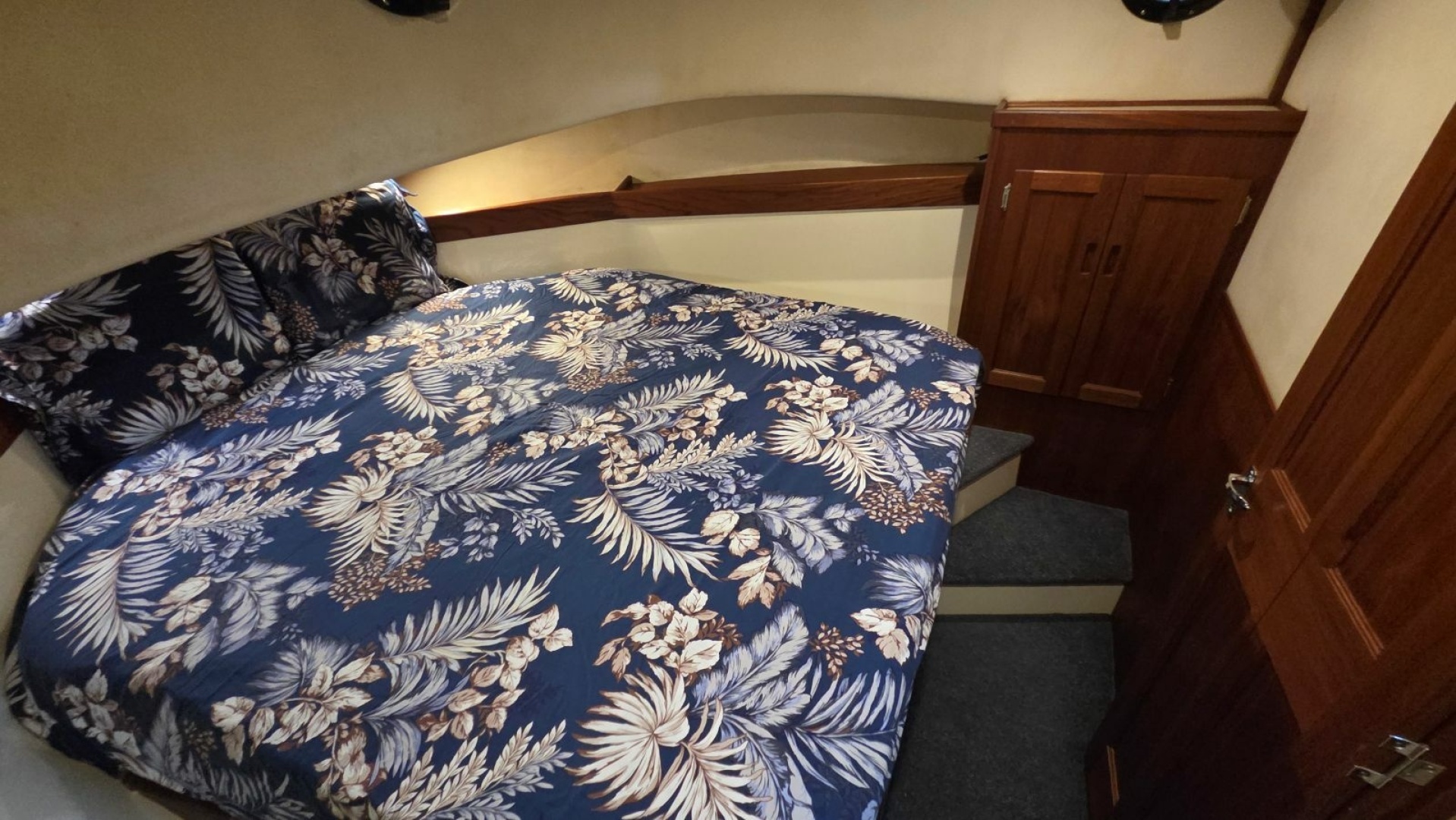 52 Stateroom