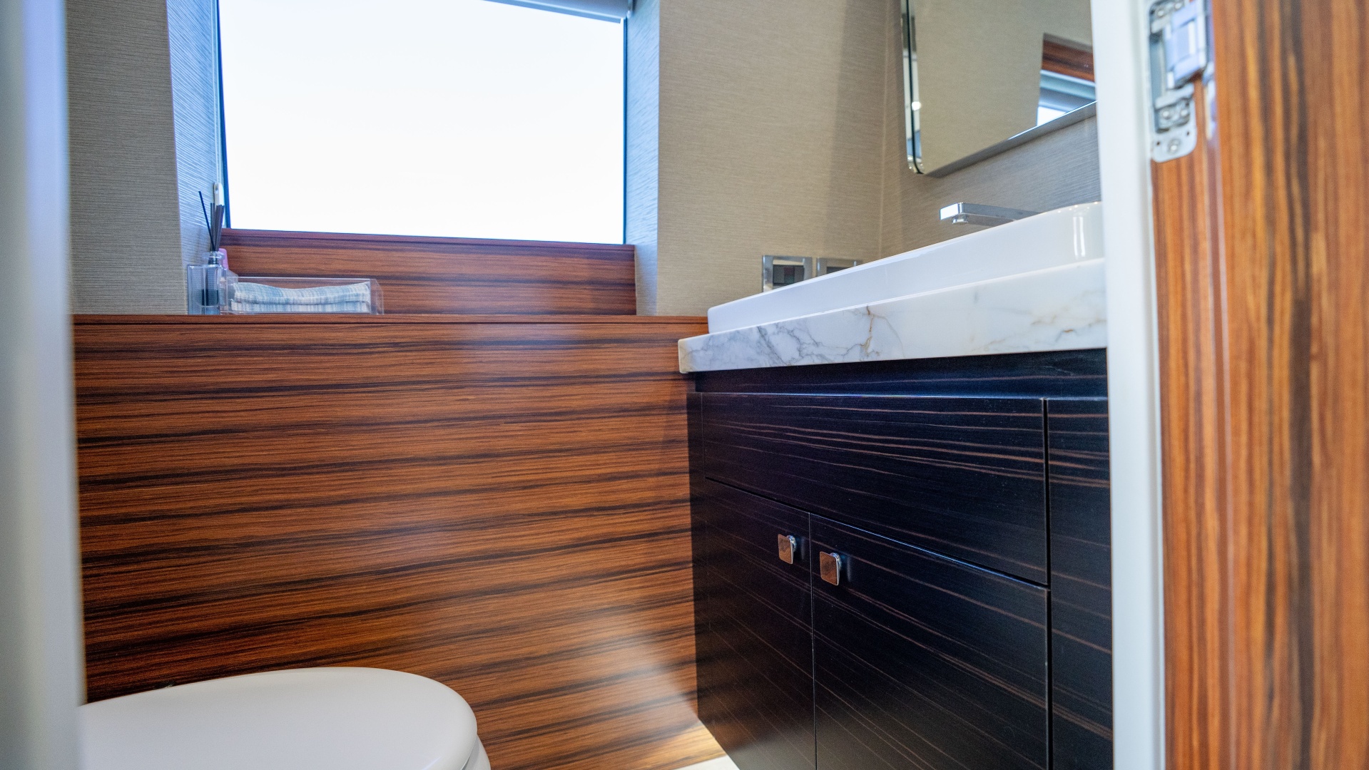 Hatteras M75 Panacera — Lovie - Photo 30