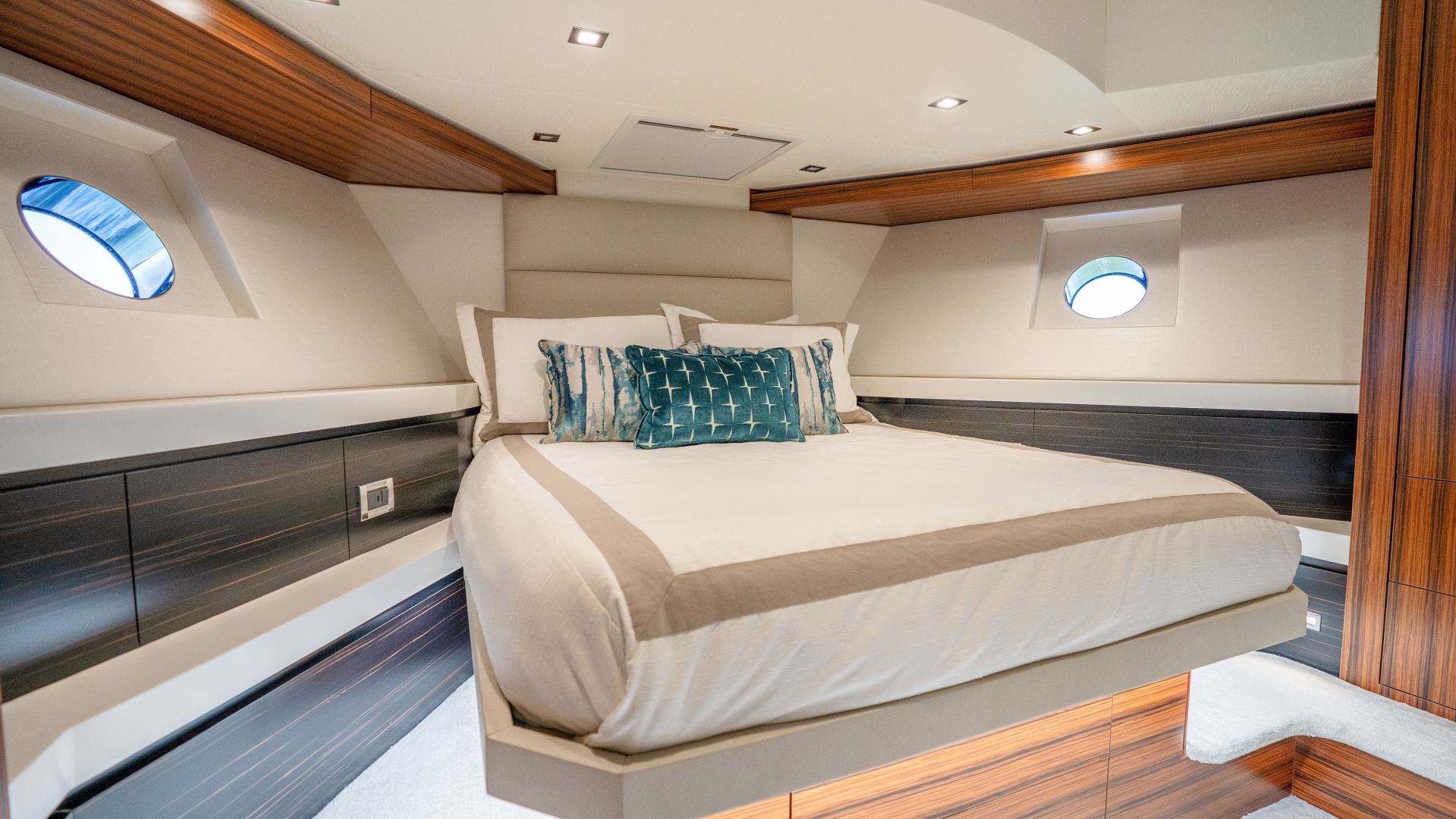 Hatteras M75 Panacera — Lovie - Photo 38
