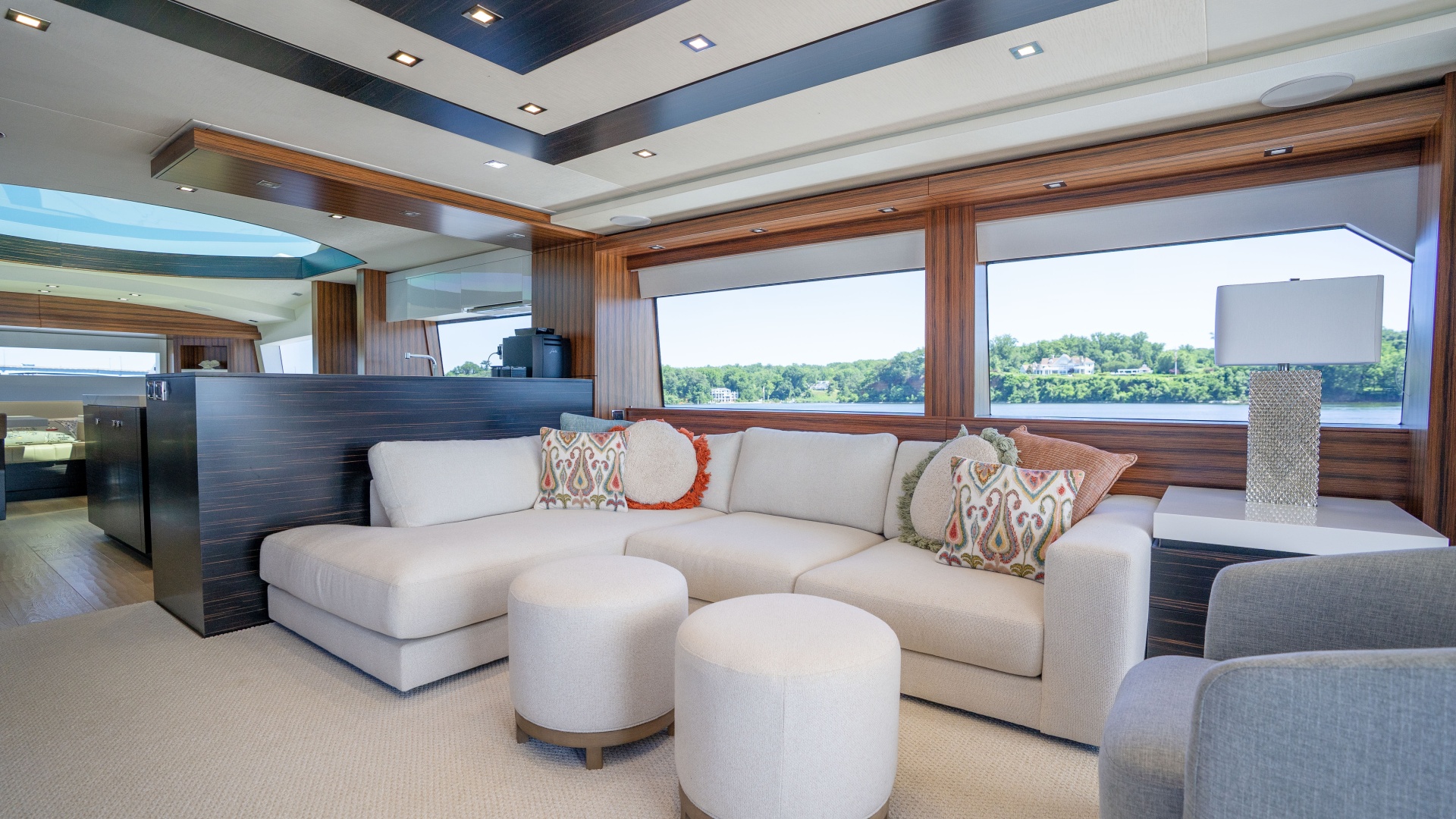 2021 Hatteras M75 Panacera