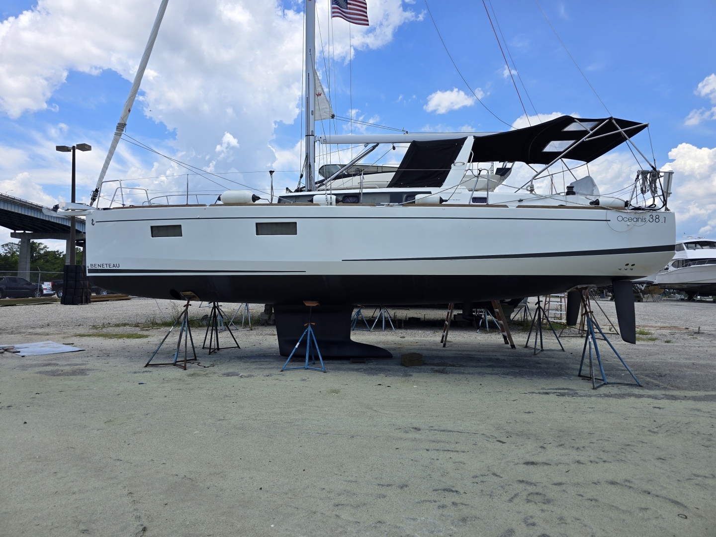 2023 Beneteau 38.1