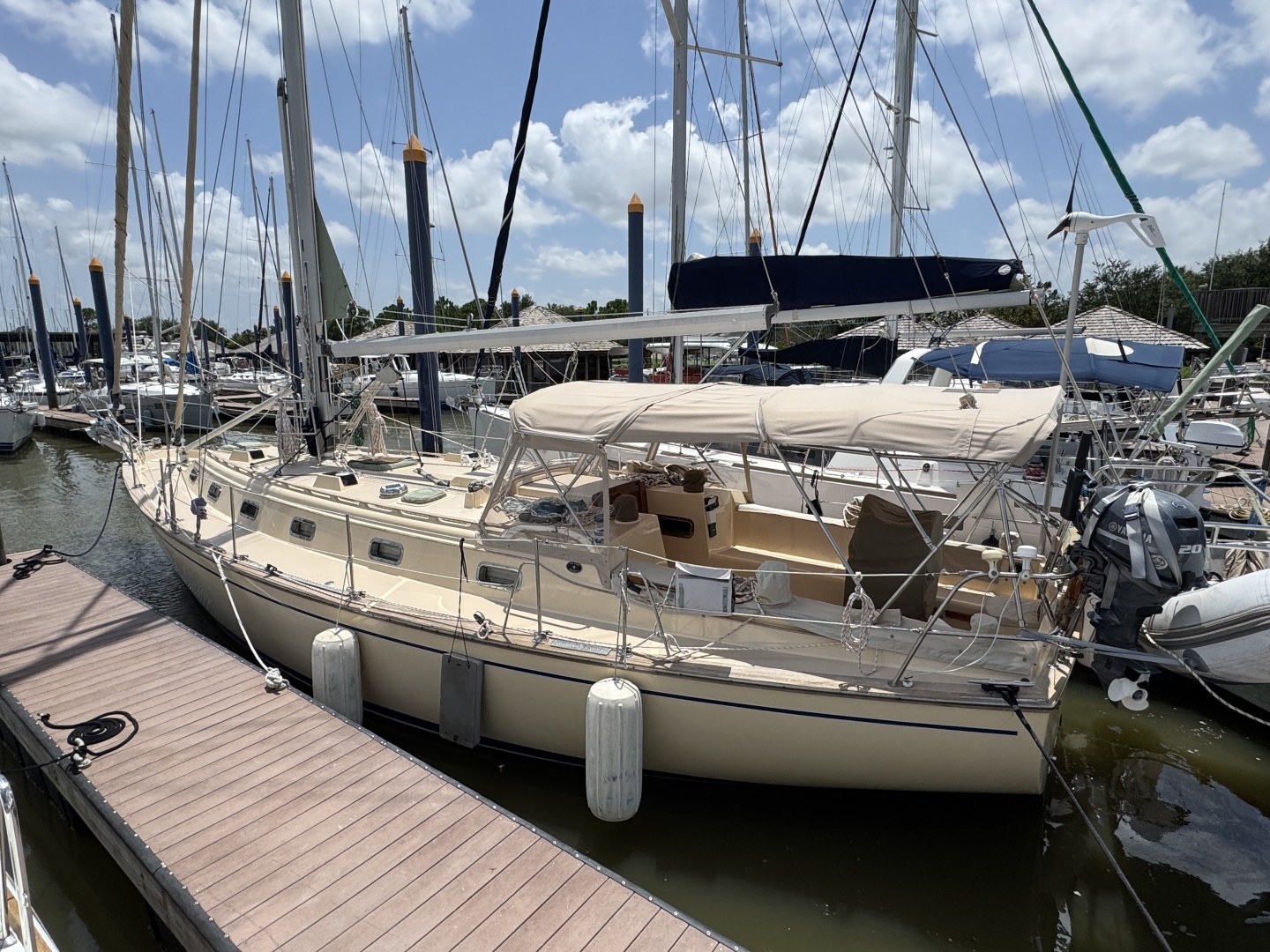 Island Packet 44 — Pelicano