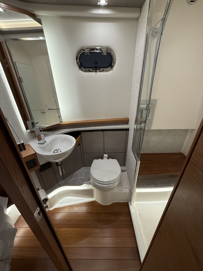 2023 Tiara Yachts 48 LS