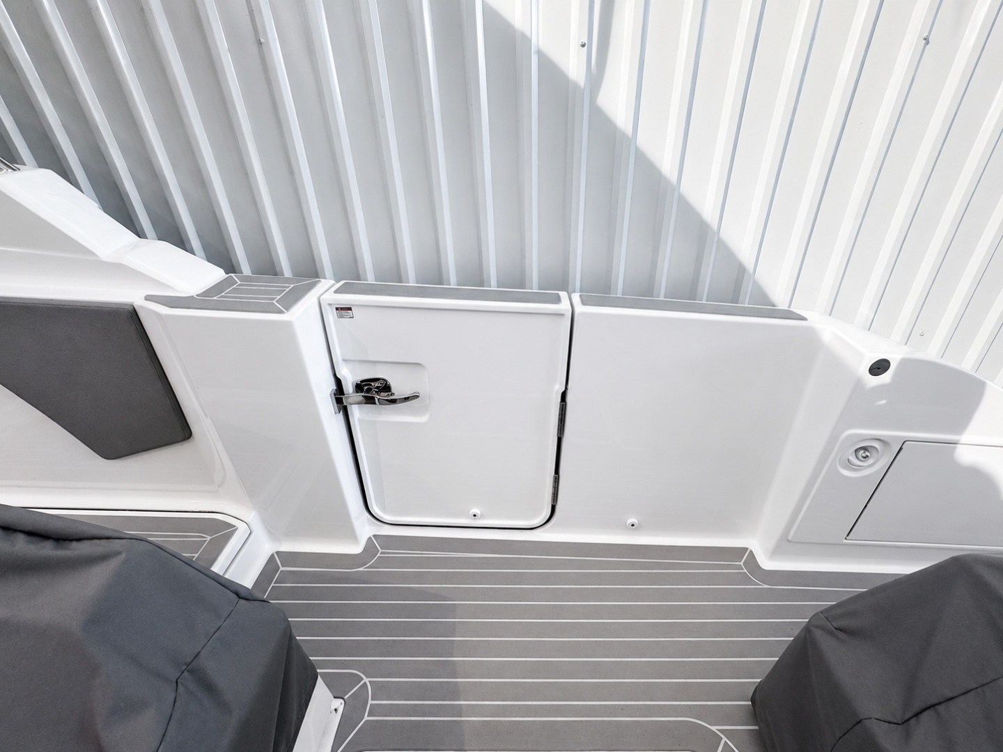Tiara Yachts 48 LS — Papa Charlie - Photo 24