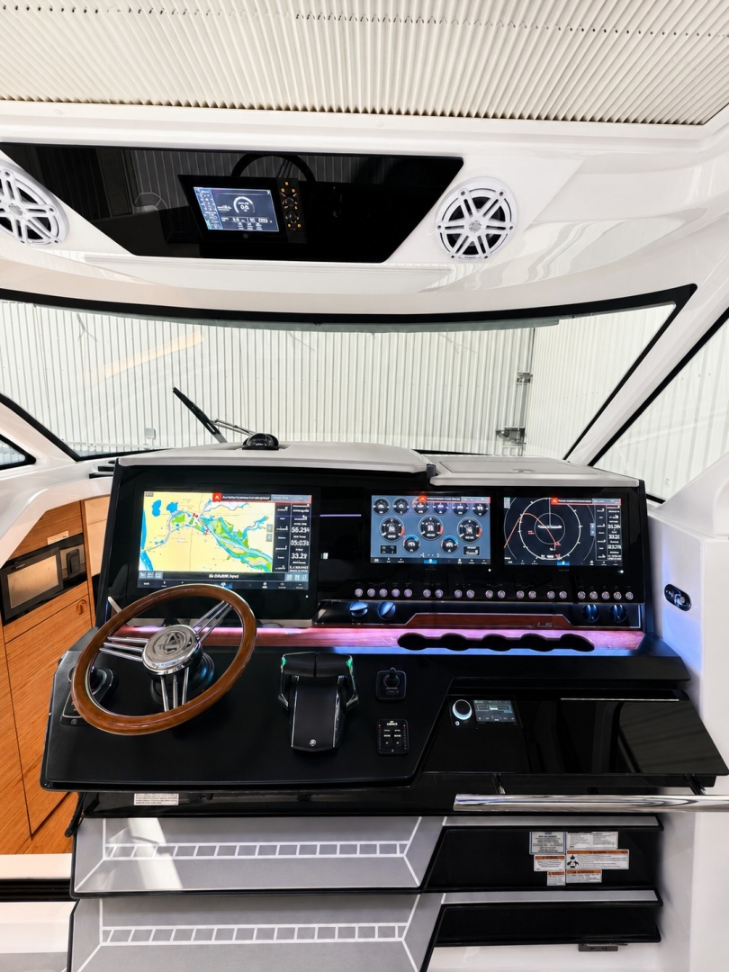 2023 Tiara Yachts 48 LS
