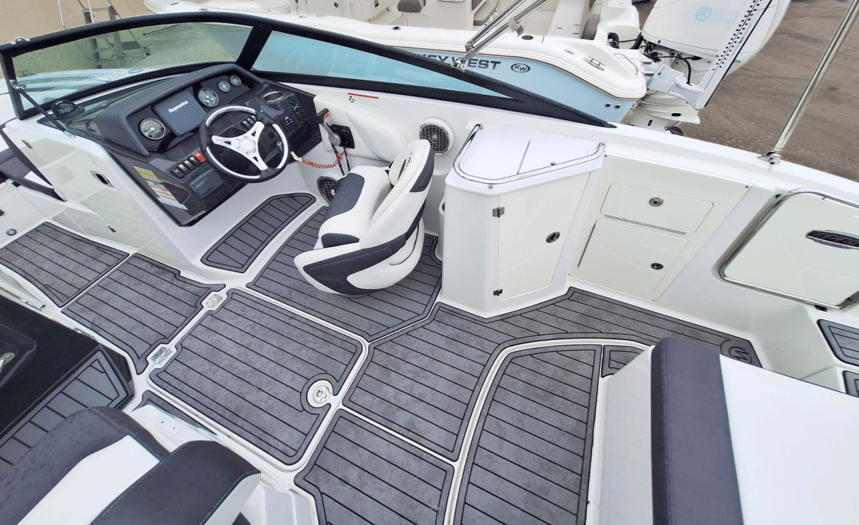 24ft Monterey Yacht For Sale