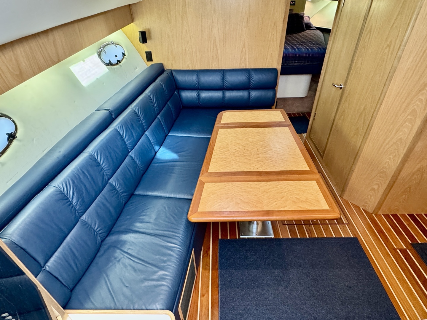 1999 Tiara Yachts 4100 Open