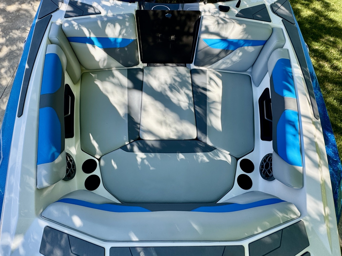 24ft Axis Yacht For Sale