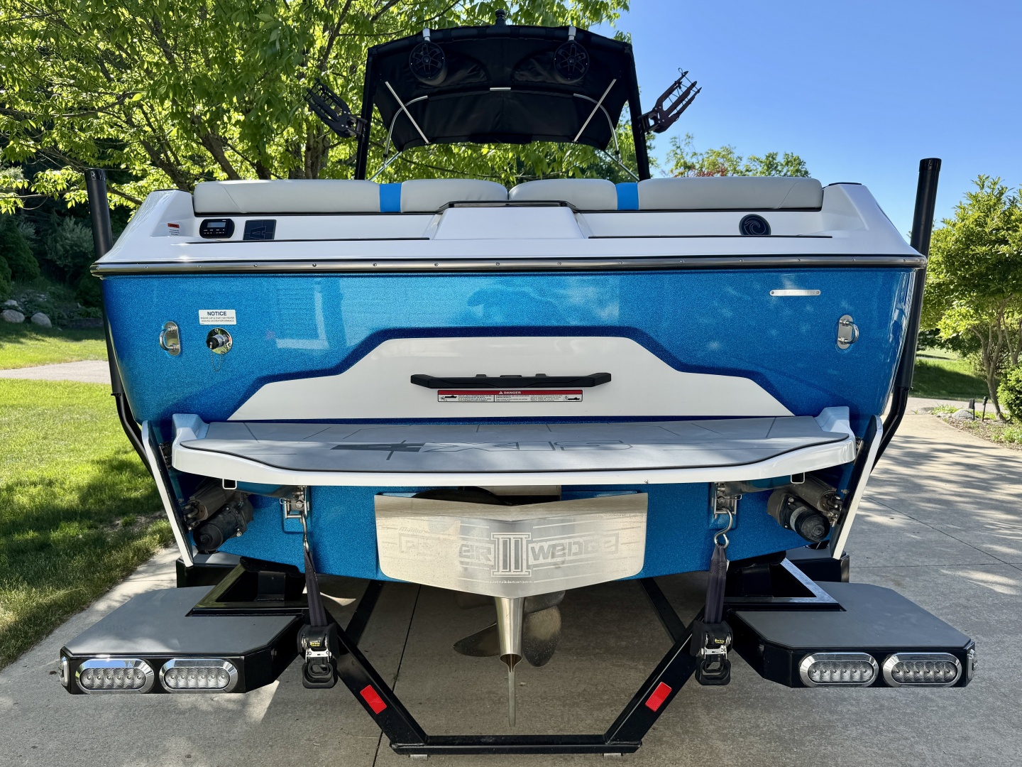 2022 Axis A24