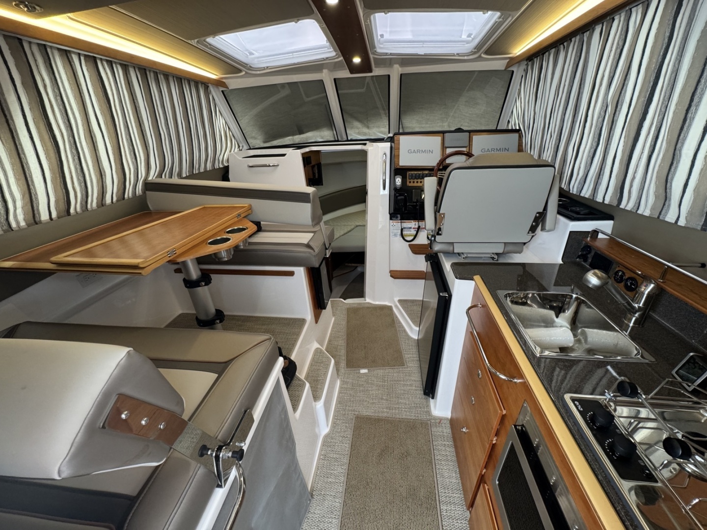 40ft Cutwater Yacht For Sale