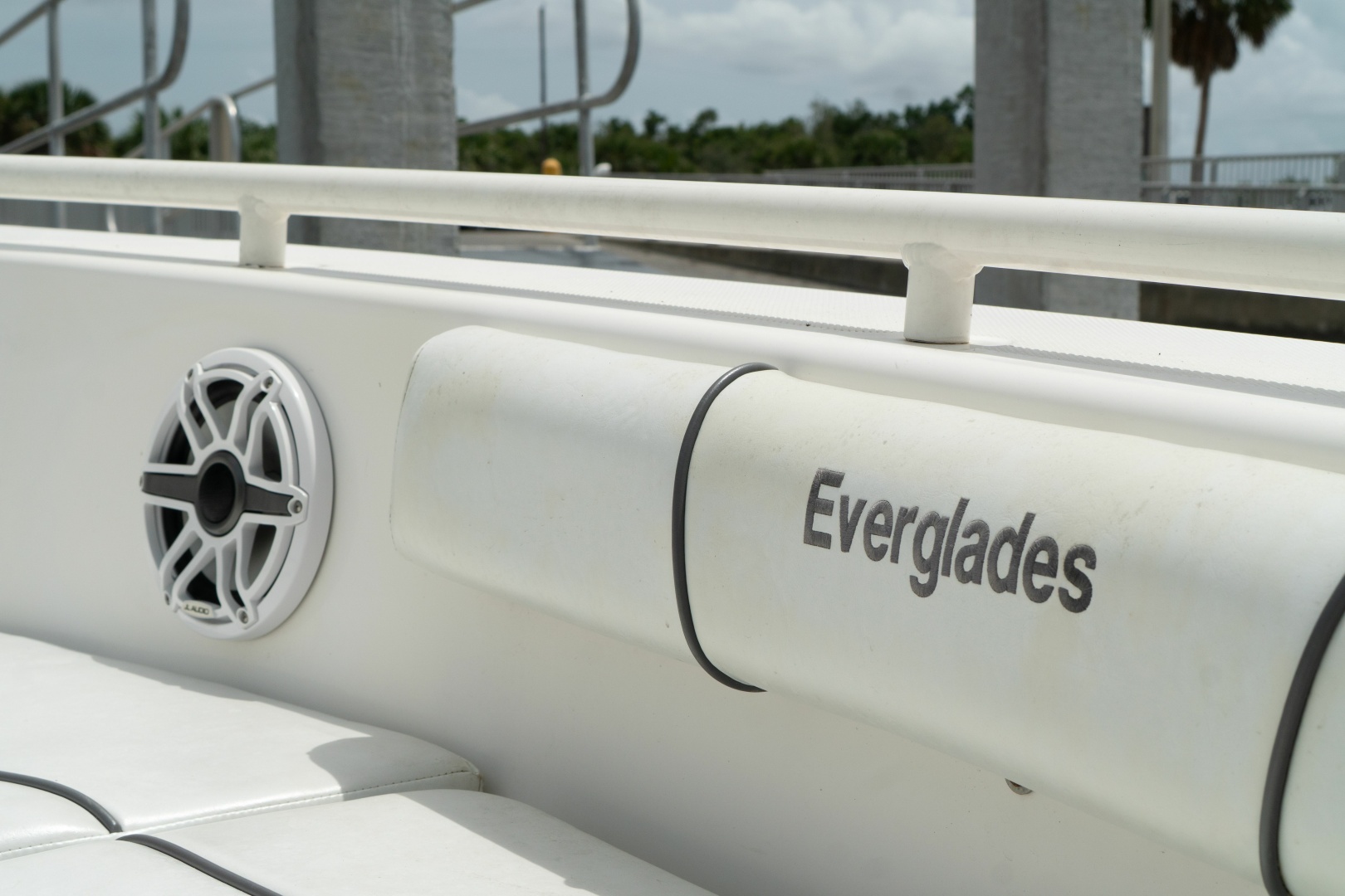 24ft Everglades Yacht For Sale