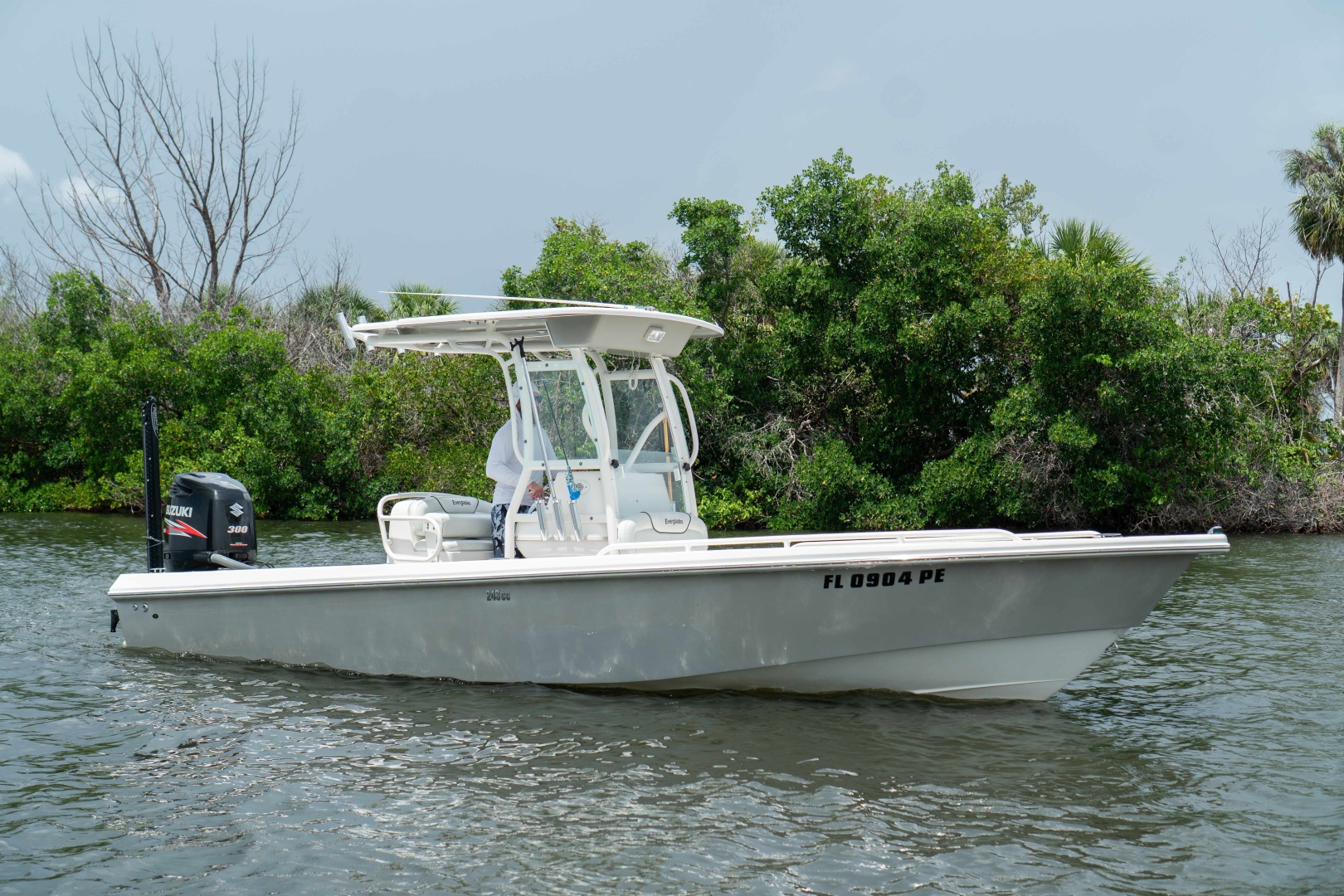 24ft Everglades Yacht For Sale