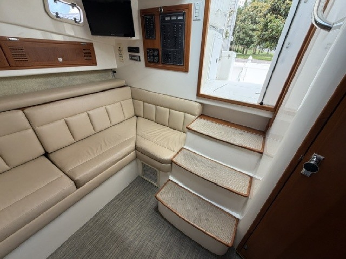 Judith A 31ft Cabo Yacht For Sale