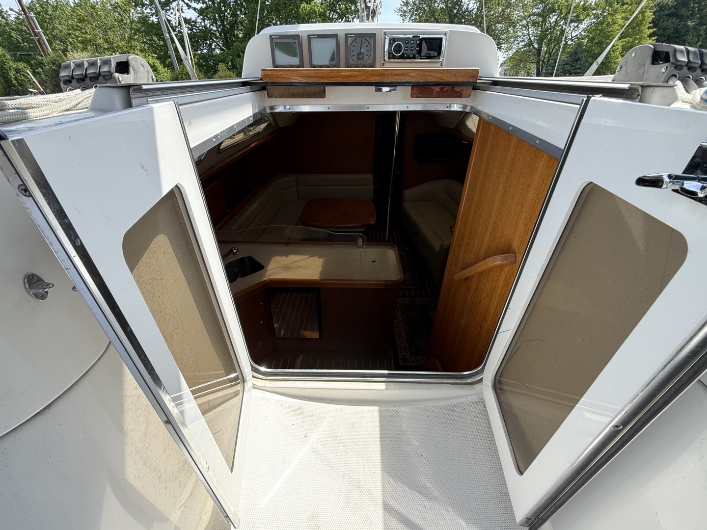 Morpheus II 41ft Hunter Yacht For Sale Morpheus II 41ft Hunter Yacht For Sale