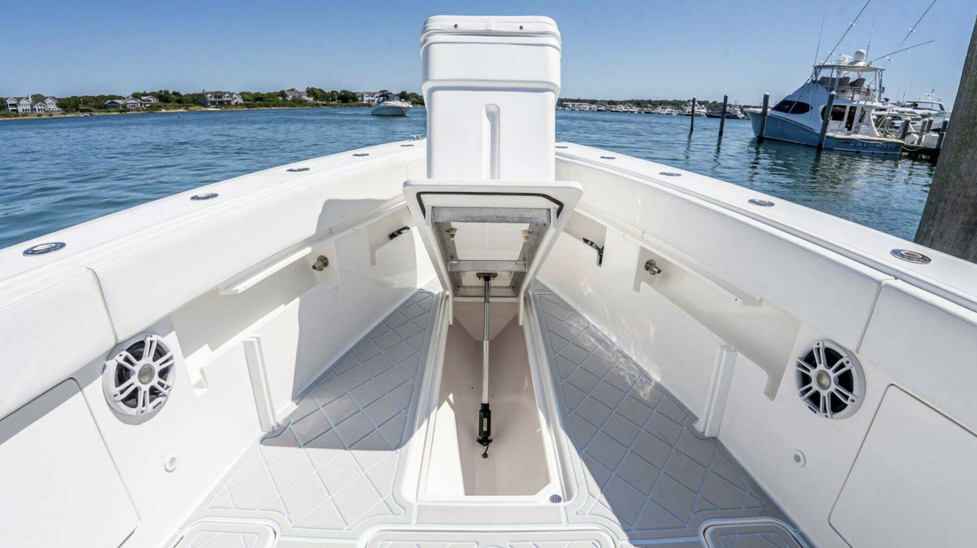 2019 Concept 39 Pro Fish