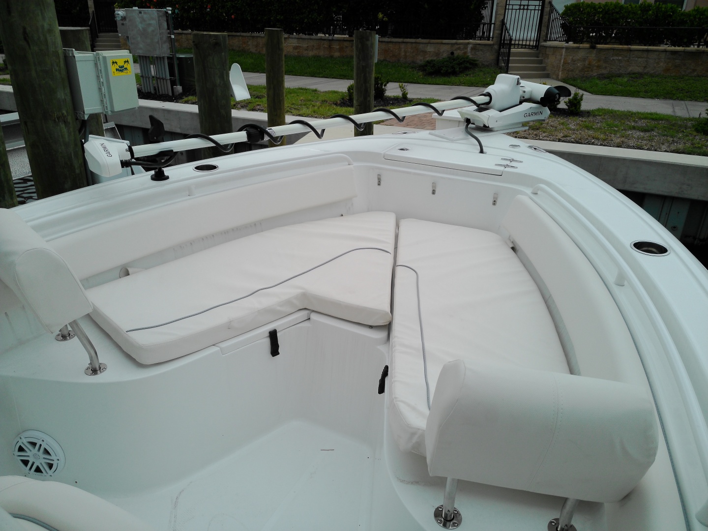 24ft Sea Hunt Yacht For Sale