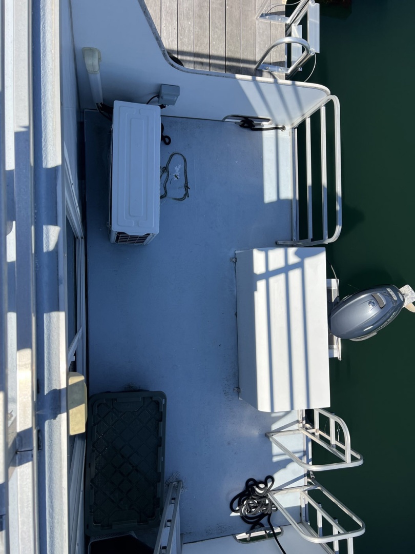 2019 Catamaran Cruisers Houseboat