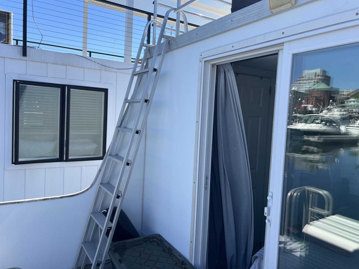 2019 Catamaran Cruisers Houseboat