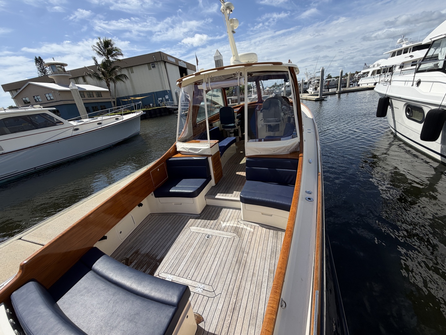 Hinckley Picnic Boat 37 MKIII - Photo 33