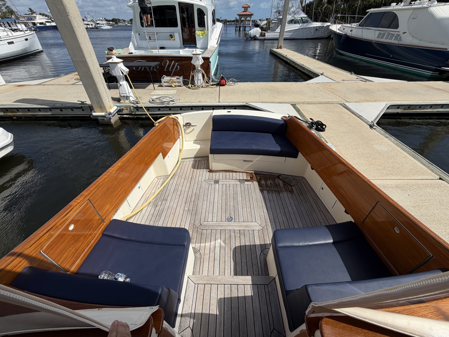 Hinckley Picnic Boat 37 MKIII - Photo 26