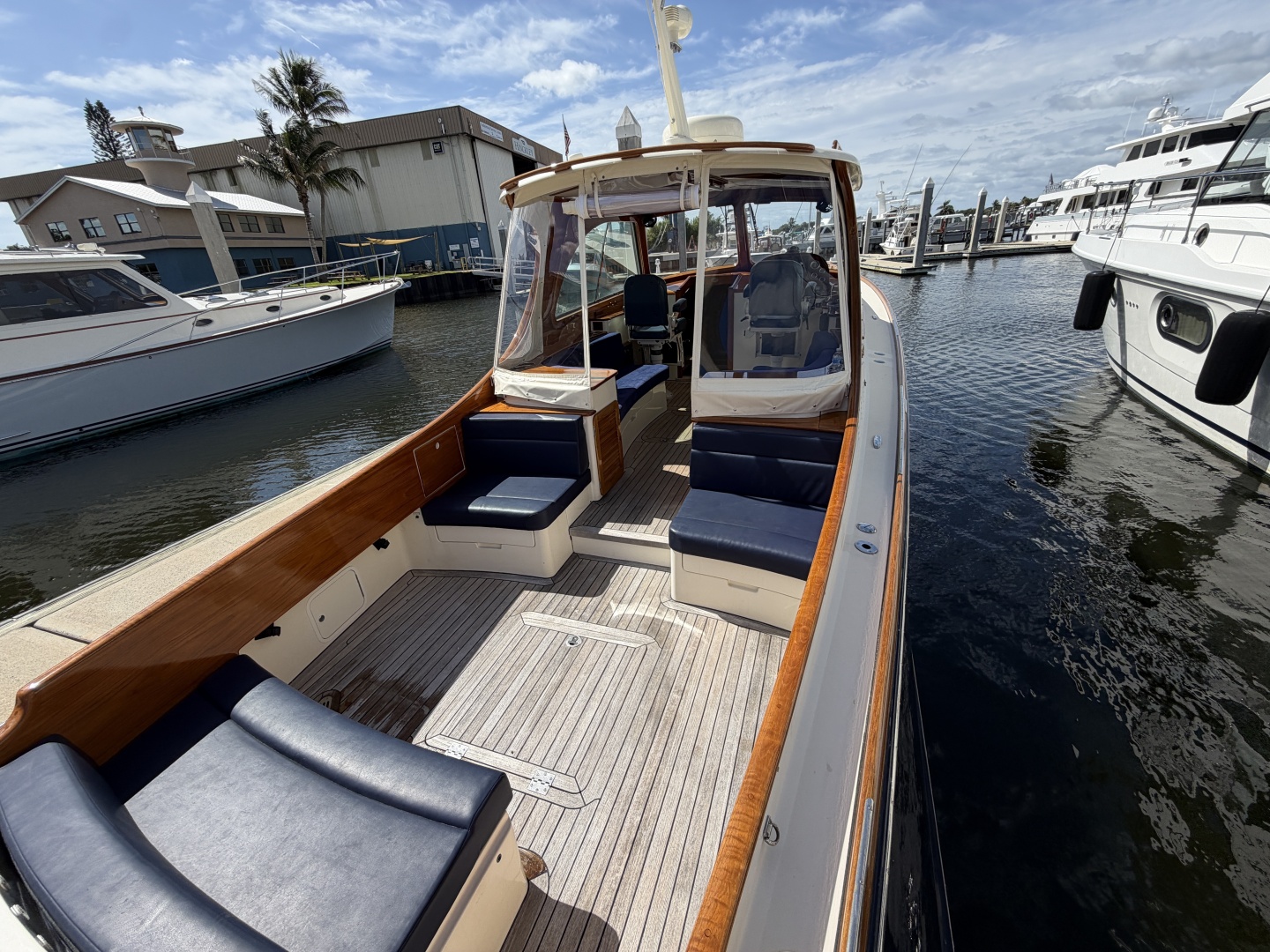 2009 Hinckley Picnic Boat 37 MKIII