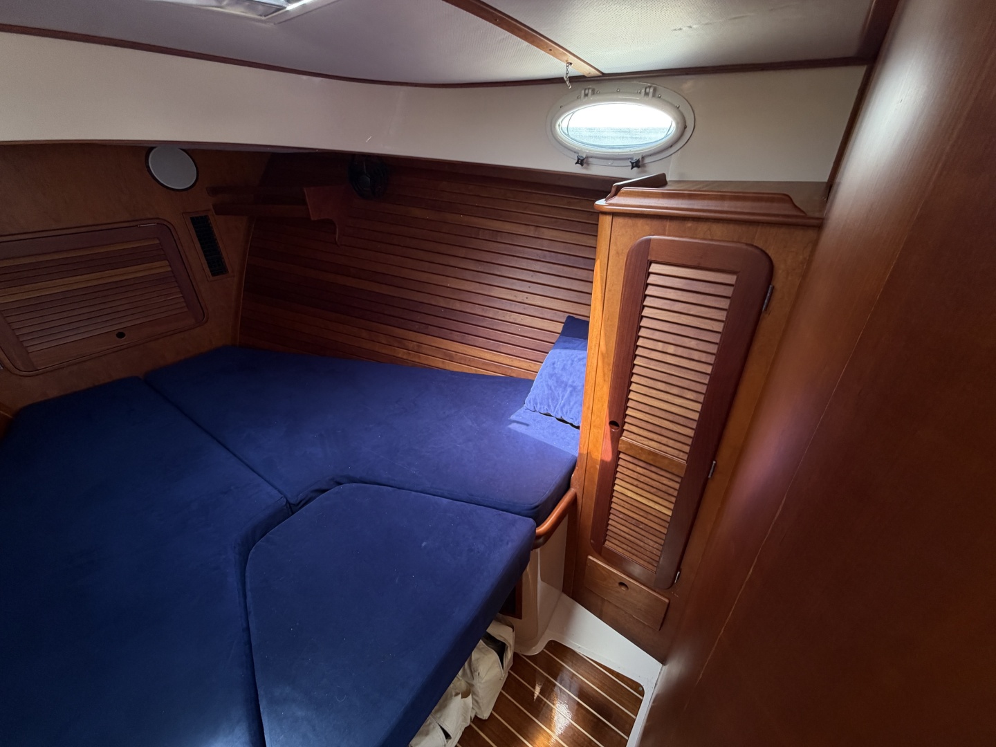 2009 Hinckley Picnic Boat 37 MKIII