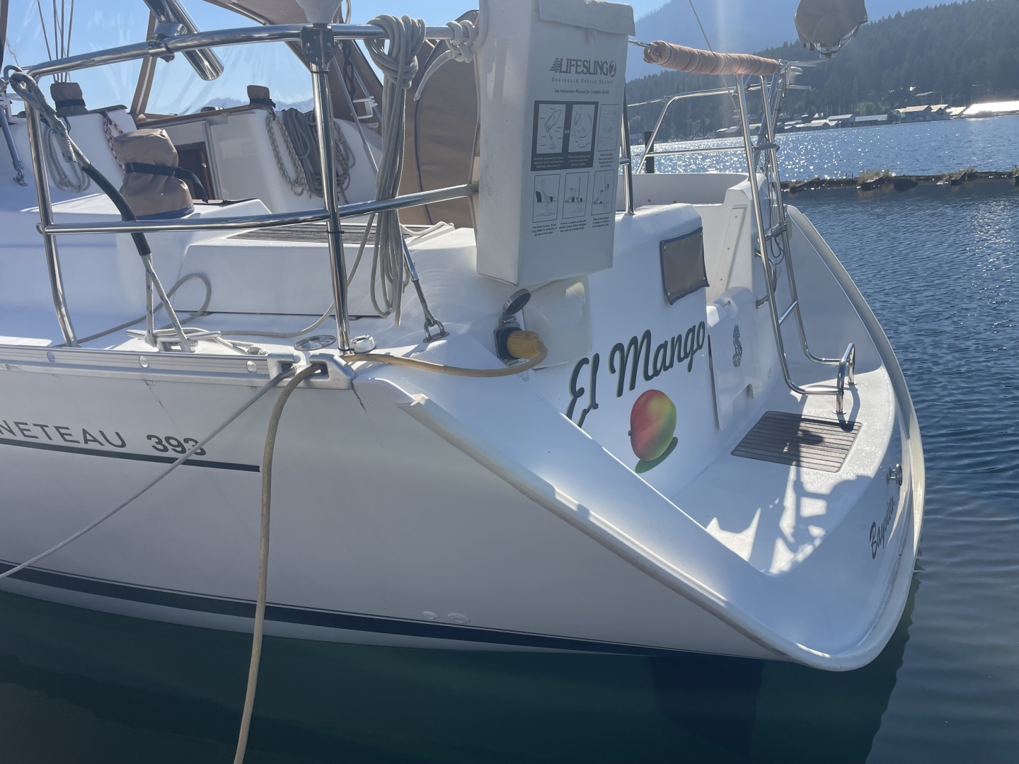El Mango transom