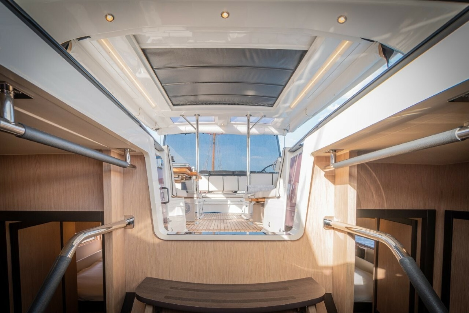 2020 Beneteau Oceanis Yacht 62