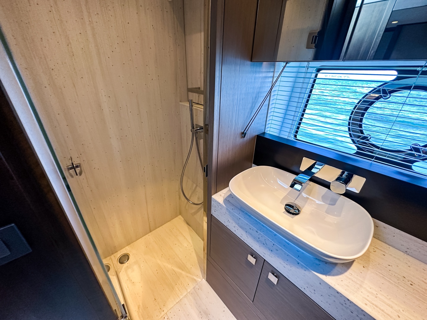 2024 Sunseeker 55 Manhattan
