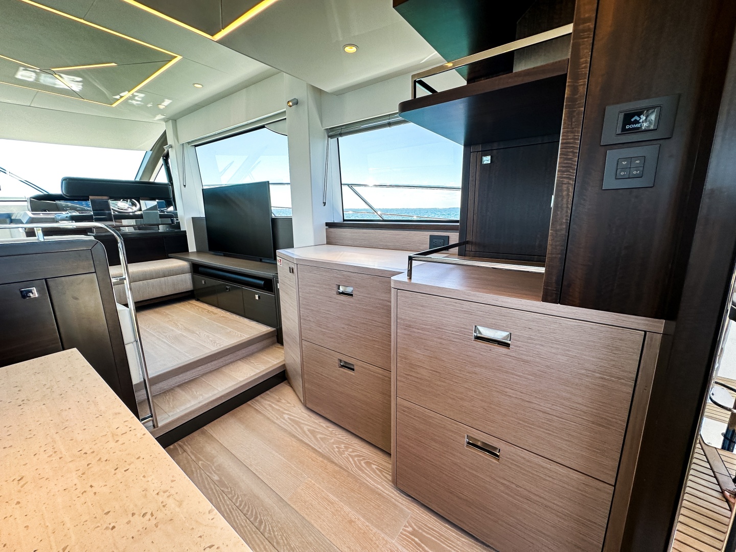 2024 Sunseeker 55 Manhattan
