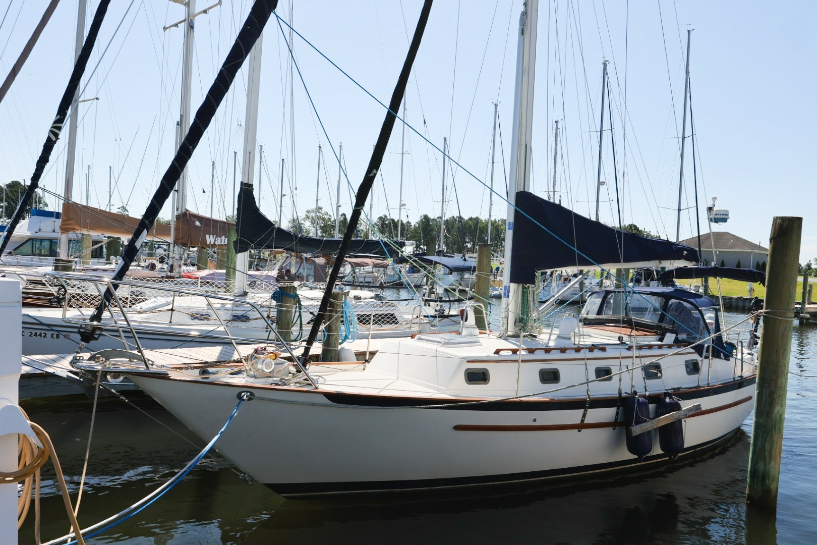 1998 Pacific Seacraft 37