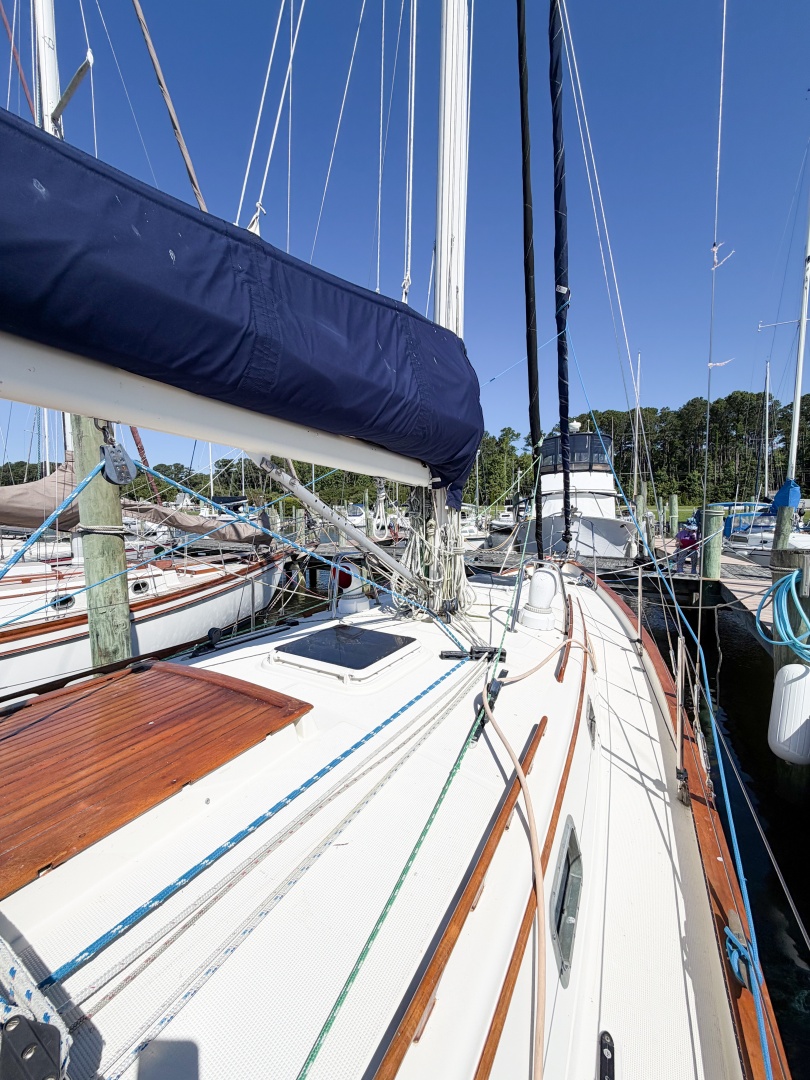 1998 Pacific Seacraft 37