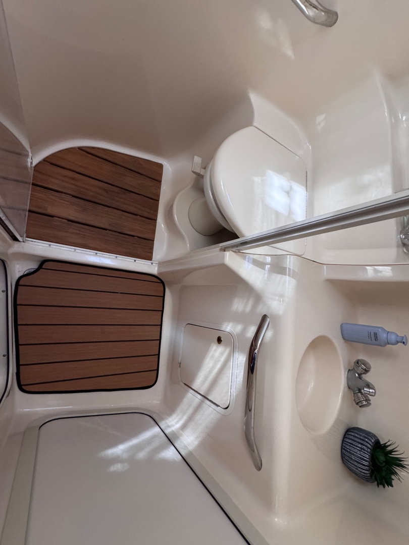 1999 Sea Ray 38 Sundancer