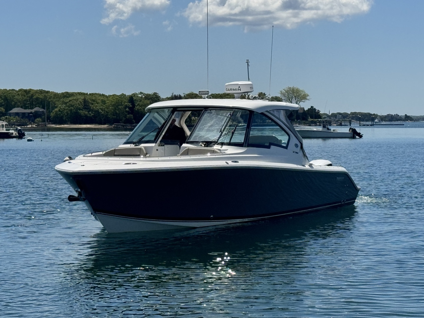 Pursuit 326 DC Yacht For Sale