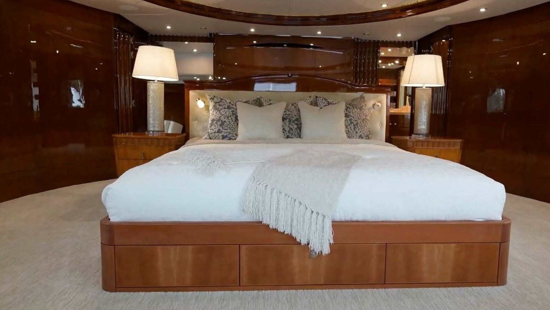 2004 Benetti Vision
