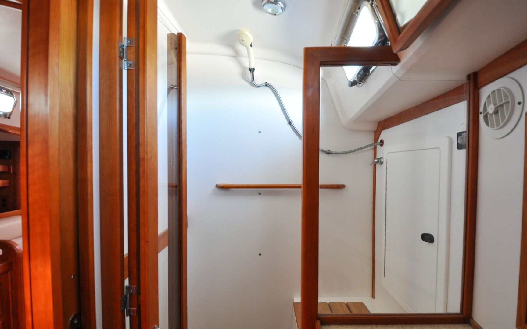 Jezebel 41ft Sabre Yacht For Sale