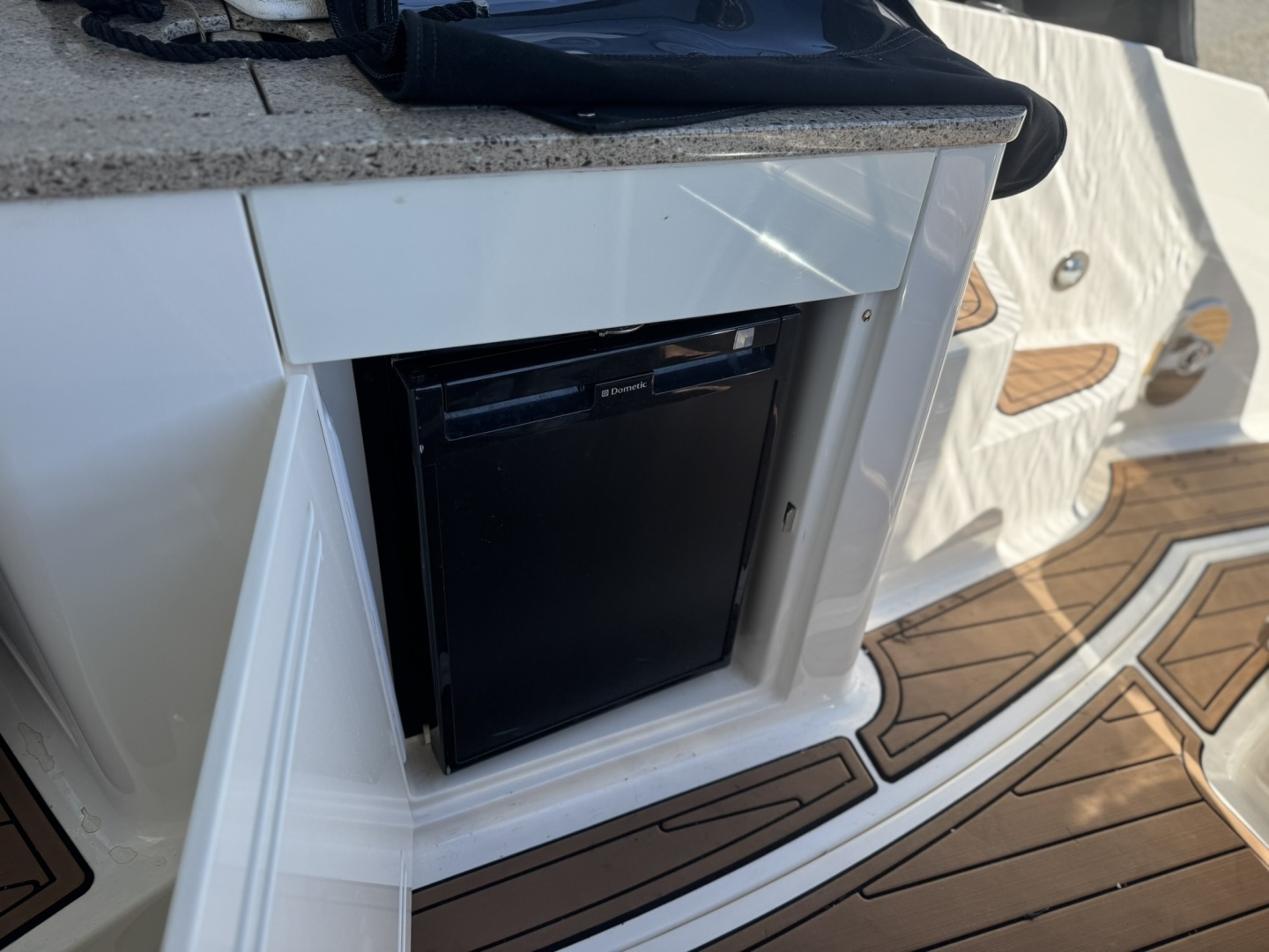 Sea Ray 350 Sundancer Yacht For Sale